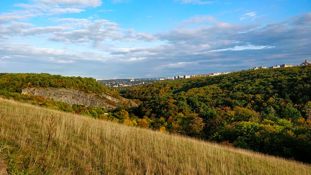 Pohodové stěhování v Praze 6 nedaleko přírodního parku Divoká Šárka